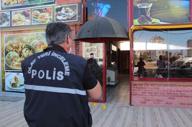 Antalya’da İki İş Yeri Kurşunlandı