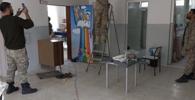 Kozluk’ta Eğitimciler Ve Askeri Personel Köy Okullarını Renklendiriyor