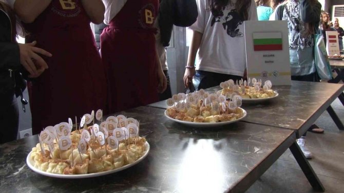 Beykoz’da, Avrupalı Gençler Ülkelerinin Yöresel Lezzetlerinin Rüzgarını Estirdi