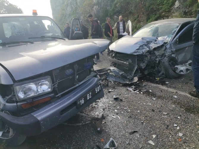Bursa-orhangazi Yolunda Kaza: 5 Yaralı