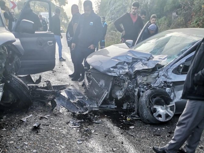 Bursa-orhangazi Yolunda Kaza: 5 Yaralı