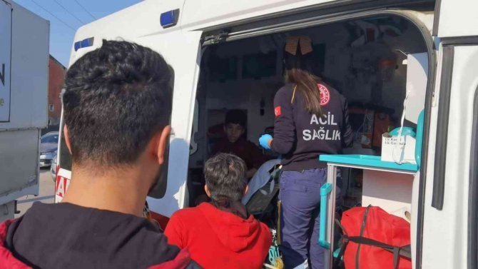 Bursa’da Otomobil İle Çarpışan Bisikletin Sürücüsü Böyle Havalandı