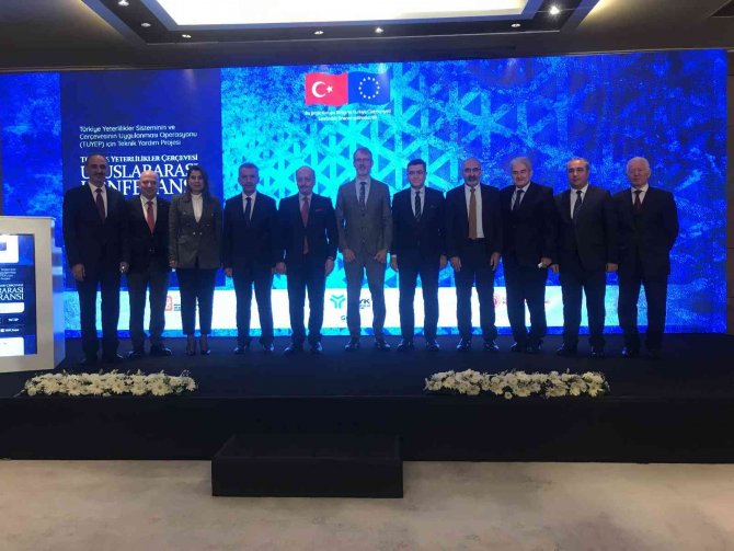 Bakan Bilgin: "Türkiye 250 Milyar Dolarlık İhracat Hedefine Doğru Devam Ediyor"