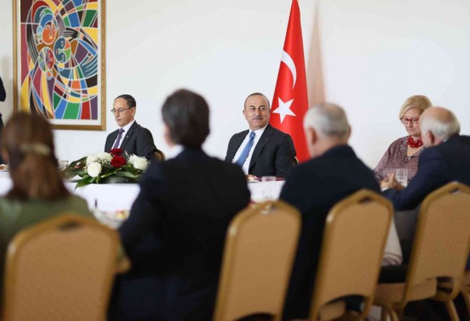 Bakan Çavuşoğlu, Benin’de