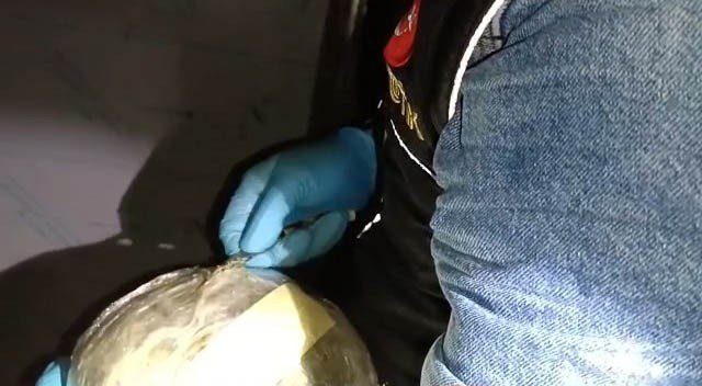 Alex Kokladı, Tırın Dorsesinden 17 Kilo 650 Gram Uyuşturucu Çıktı