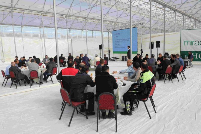 Eskişehir Ve Konya Protokolü Mahmudiye’de Bulunan Jeotermal Serada Buluştu