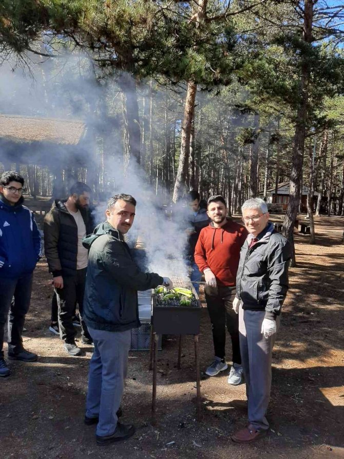 Sıla Öğrenci Yurdu’nda Kalan Öğrenciler Kastamonu’nun Tarihi Ve Doğal Güzellikleri Tanıtıldı