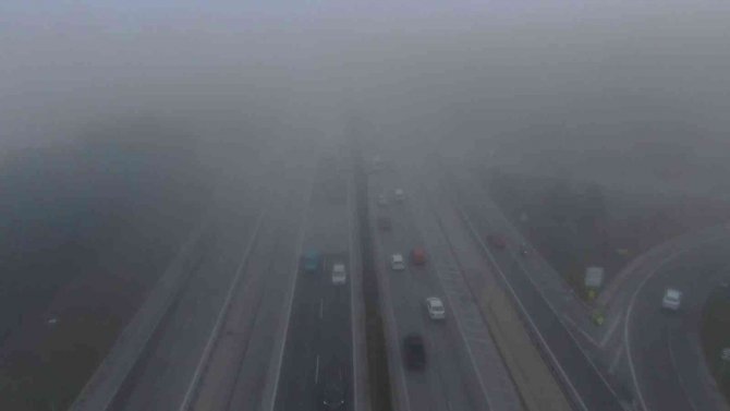 İ̇stanbul Anadolu Yakasında Sis Etkili Oldu