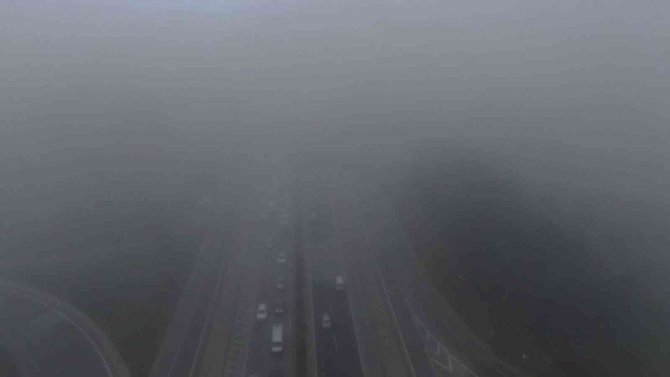 İ̇stanbul Anadolu Yakasında Sis Etkili Oldu