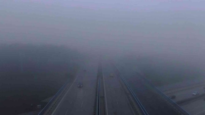 İ̇stanbul Anadolu Yakasında Sis Etkili Oldu