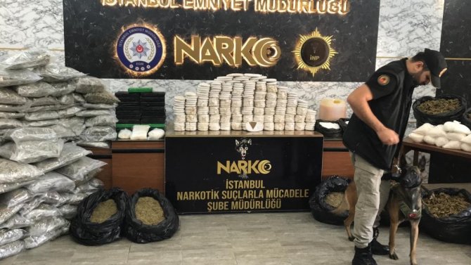 İ̇stanbul’da Uyuşturucu Operasyonları: 1 Ayda 400 Kilo Uyuşturucu Ele Geçti