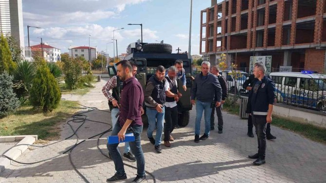 Kırklareli’nde Eşini Öldüren Zanlı Adliyeye Sevk Edildi