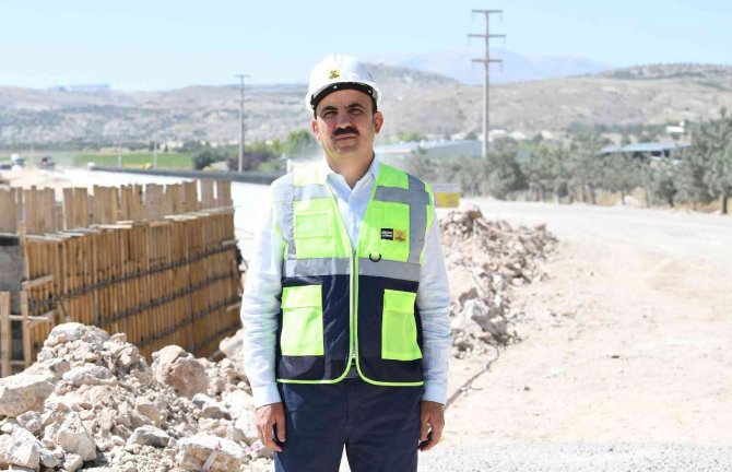 Başkan Altay: “Abdülhamid Han Caddesi Şehrin Trafik Yükünü Hafifletecek”