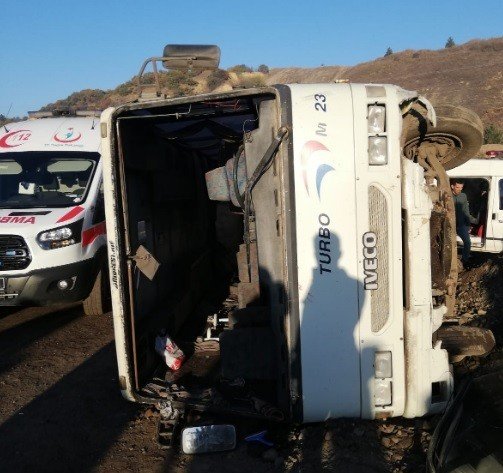Tavşanlı’da Kömür Madeni İşçilerini Taşıyan Servis Devrildi: 11 Yaralı
