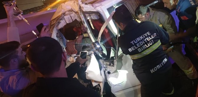 Mardin’de Tır İle Minibüs Çarpıştı, Yaya Son Anda Kurtuldu