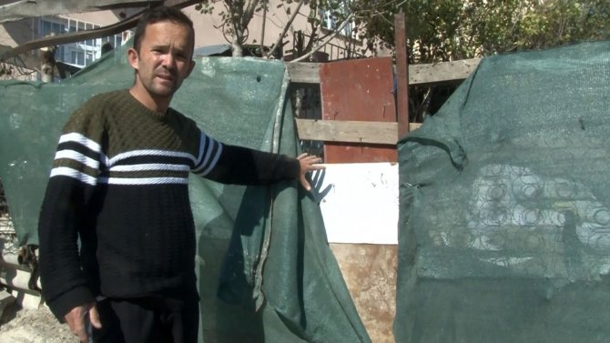Arnavutköy’de Lüks Araçlı Tavuk Hırsızları Kamerada
