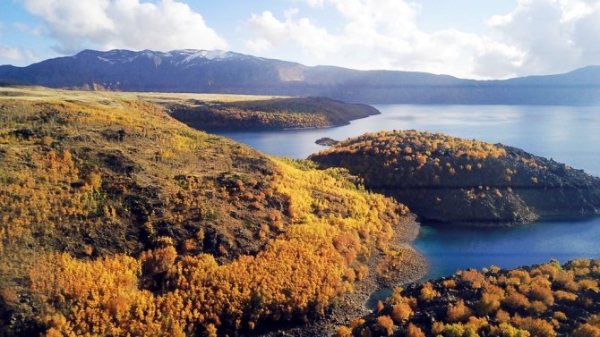 Nemrut Krater Gölü’nde Sonbahar Güzelliği