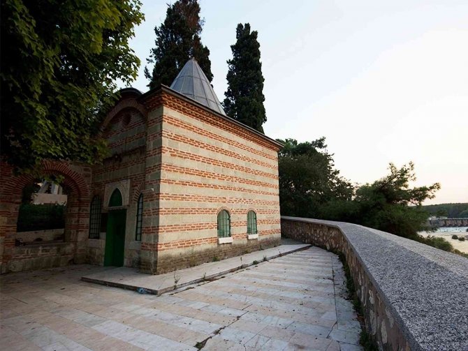 Lala Şahin Cami 650 Yıl Sonra İhya Ediliyor