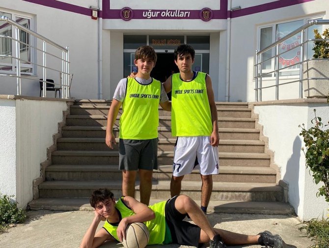 Turnuvanın Şampiyonu Three Some Oldu