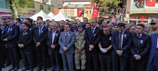 Pençe Kilit Bölgesinde Şehit Olan Uzman Çavuş Bozkurt, Batman’da Son Yolculuğunda Uğurlandı