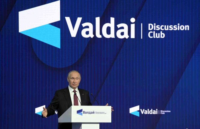 Rusya Devlet Başkanı Putin: "Cumhurbaşkanı Erdoğan, Türk Halkının Ve Ekonomisinin Çıkarlarını Esas Alan Güçlü Bir Lider"