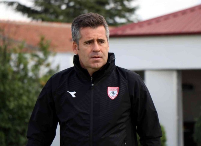 Hüseyin Eroğlu: “Formada Yazan Futbolcunun İsmi, Samsunspor Armasından Büyük Değildir”