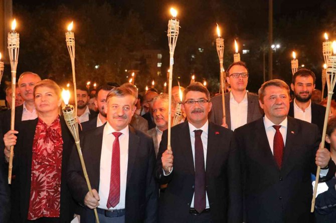 Şehzadeler’de Coşkulu Fetih Yürüyüşü