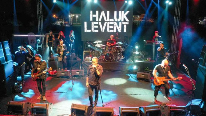 Adana’da 29 Ekim Cumhuriyet Bayramı Kutlamaları Devam Ediyor