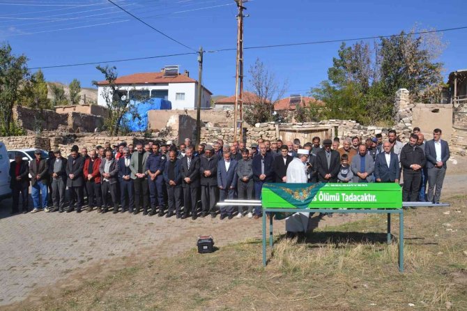 Şehit Annesi Son Yolculuğuna Uğurlandı