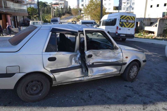 Üniversitelilerin Derse Yetişme Telaşı Kazayla Bitti: 5 Yaralı