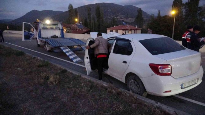 Tokat’ta İki Otomobil Çarpıştı: 1 Ölü, 2 Yaralı