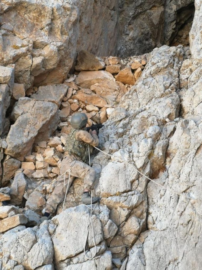 Tunceli’de ‘Eren Abluka Sonbahar-kış-4 Şehit Jandarma Uzman Çavuş Burak Tortumlu Operasyonu’ Başlatıldı