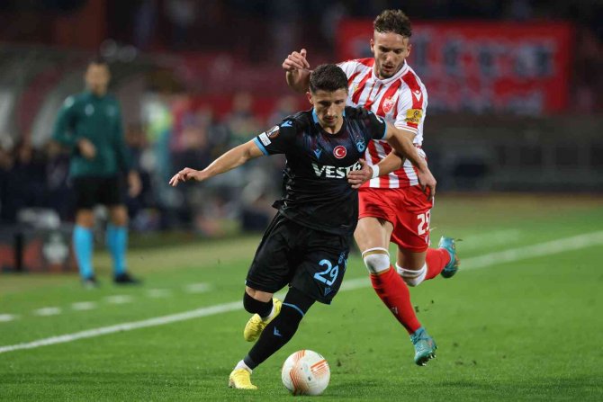 Uefa Avrupa Ligi: Kızılyıldız: 1 - Trabzonspor: 1 (İ̇lk Yarı)