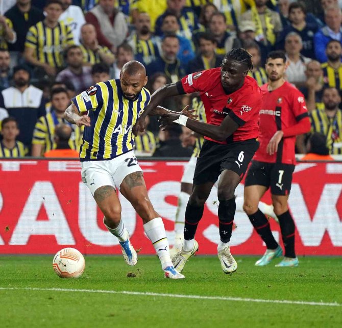 Uefa Avrupa Ligi: Fenerbahçe: 3 - Rennes: 3 (Maç Sonucu)
