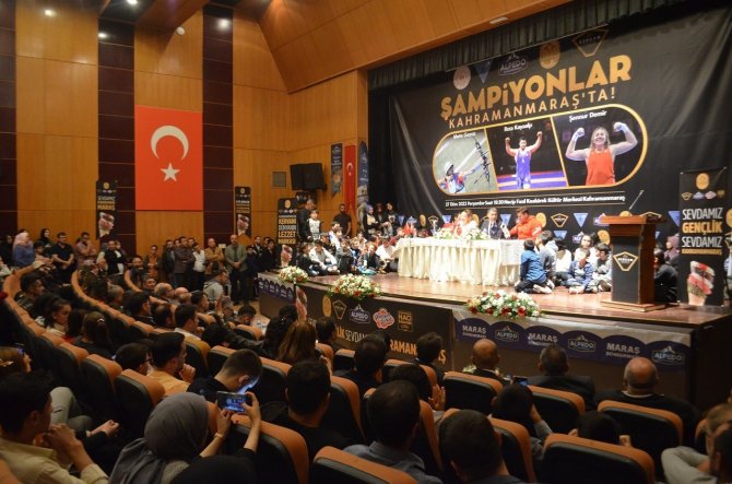 Şampiyonlar Genç Sporculara Başarı Hikayelerini Anlattı