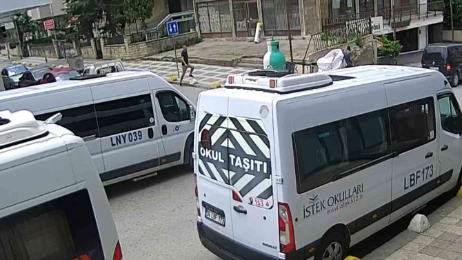 Kadıköy’de 30 Yıllık Arkadaşına Kurşun Yağdırdı