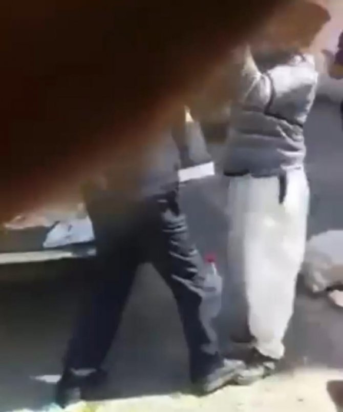 Zabıtadan Seyyar Satıcıya Tokat