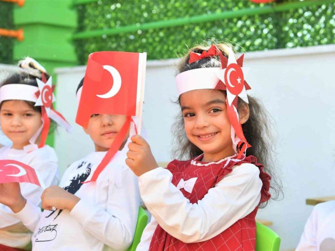 Konyaaltı Kreşlerinde Cumhuriyet Coşkusu