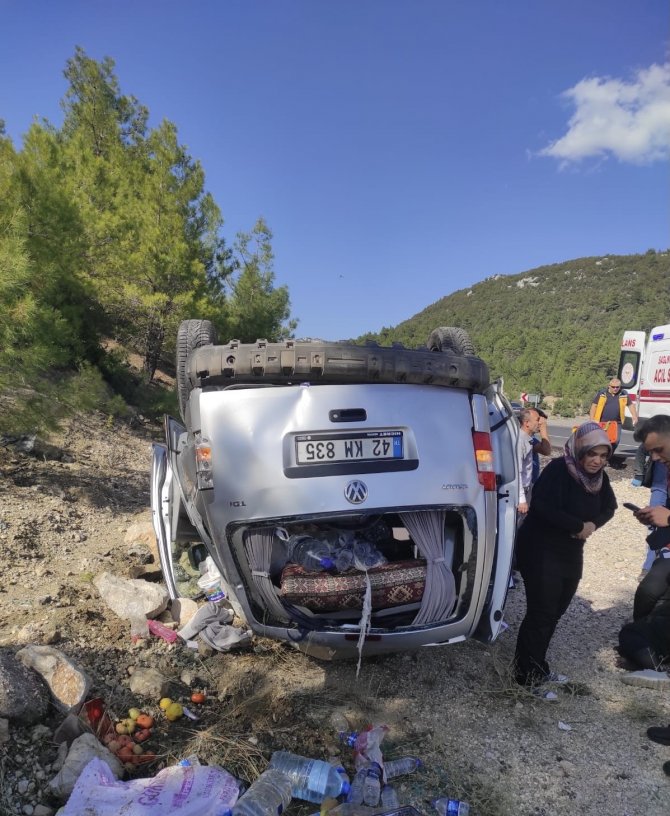 Antalya’da Trafik Kazası: 3 Yaralı
