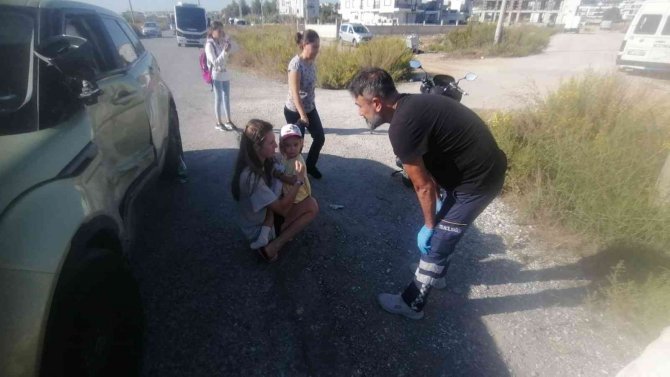 Kaza Sonrası Büyük Korku Yaşayan Rus Kadın Turist Çocuğuna Sarılarak Teselli Buldu