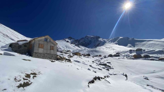 Artvin Yaylaları Beyaza Büründü