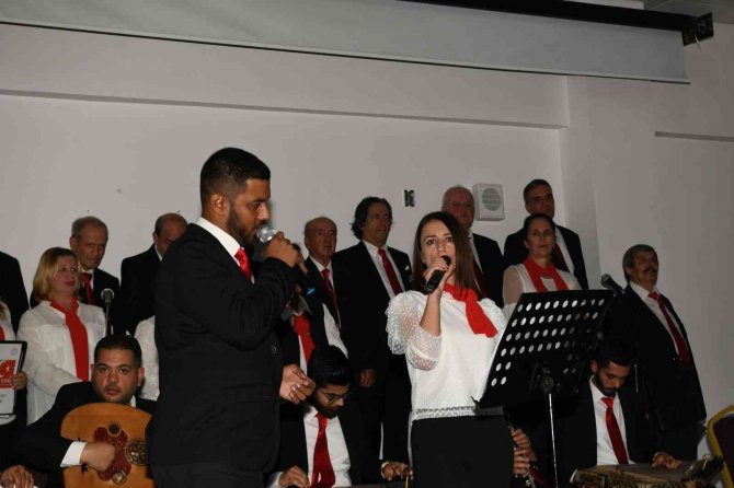 Atatürk’ün Sevdiği Şarkılar Seslendirildi