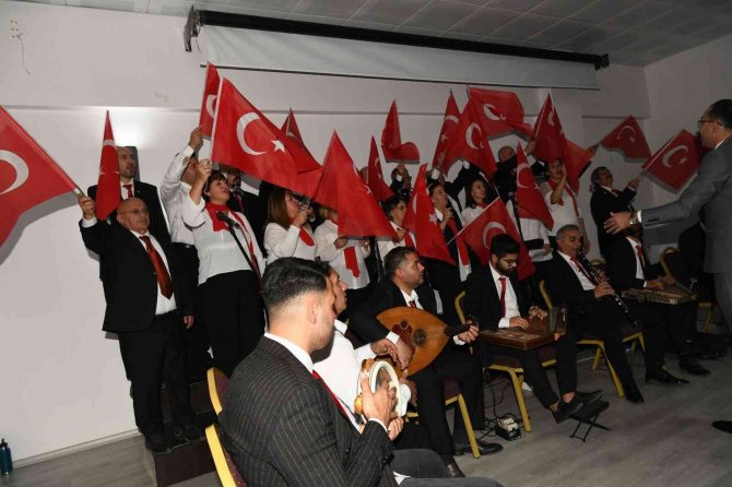 Atatürk’ün Sevdiği Şarkılar Seslendirildi