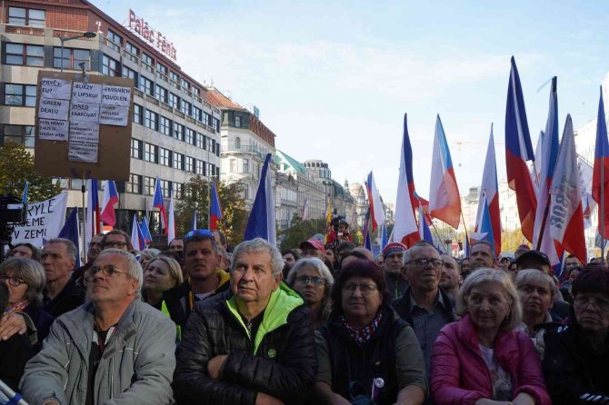 Çekya’da Rusya’ya Yapılan Yaptırımlar Protesto Edildi
