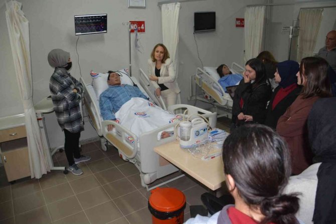 Gelecekte Gidecekleri Okulu Gezdiler