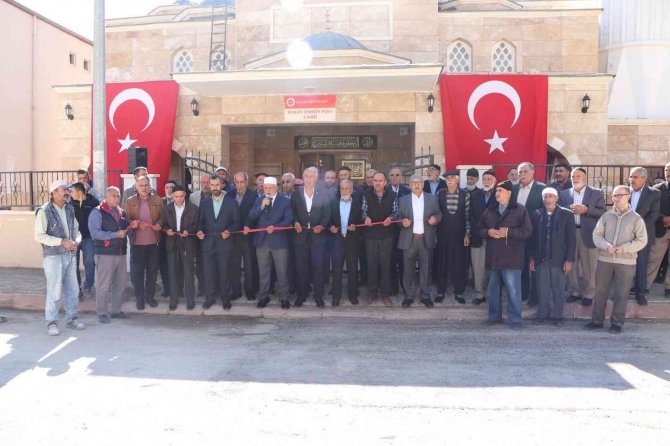 Deprem Sonrası Yıkılan Hasan Tahsin Paşa Camisi Dualarla Yeniden İbadete Açıldı