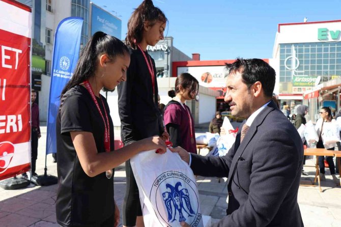 Erzincan’da Cumhuriyet Koşusu Yapıldı
