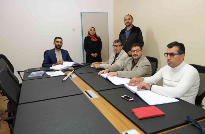 Erzincan’da Görme Engelliler, Braille Alfabesiyle Kur’an-ı Kerim Öğreniyor