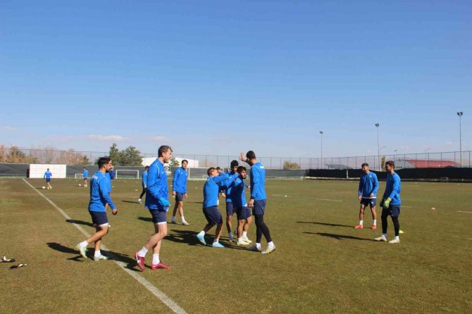 Muzaffer Bilazer: “İ̇yi Bir Oyunla Ve Tribünde Bizi Destekleyen Taraftarlarla Beraber 3 Puanı Almak İstiyoruz”