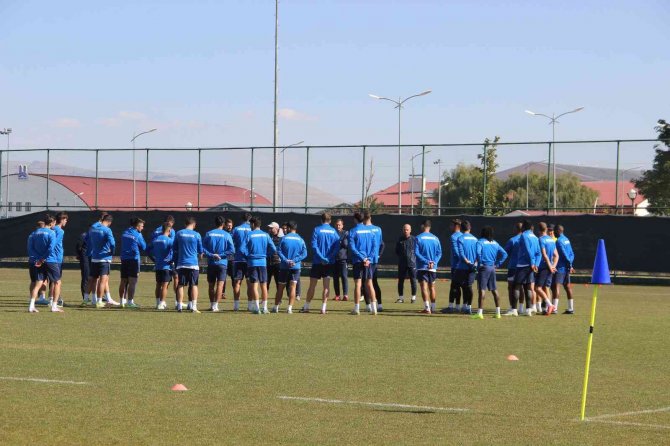 Muzaffer Bilazer: “İ̇yi Bir Oyunla Ve Tribünde Bizi Destekleyen Taraftarlarla Beraber 3 Puanı Almak İstiyoruz”